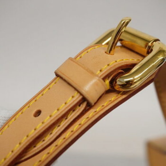 Louis Vuitton Monogram Lodge GM Shoulder Bag - Picture 9 of 14